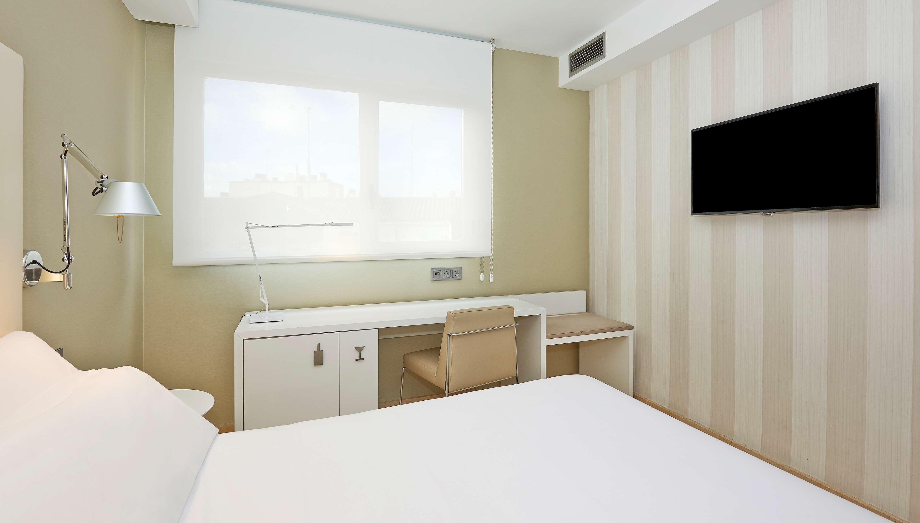 Nh Ciudad De Zaragoza Hotell Exteriör bild