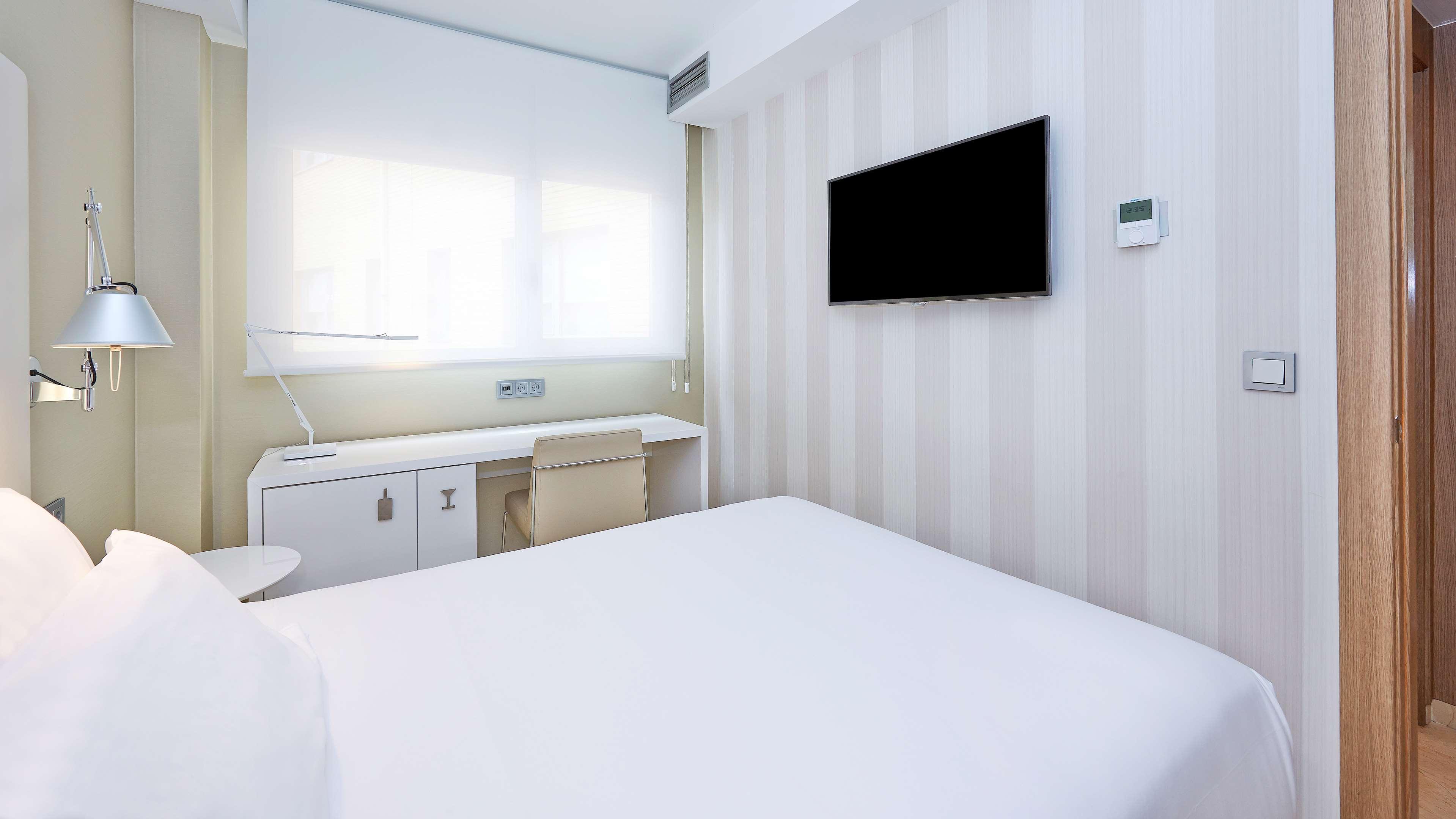 Nh Ciudad De Zaragoza Hotell Exteriör bild