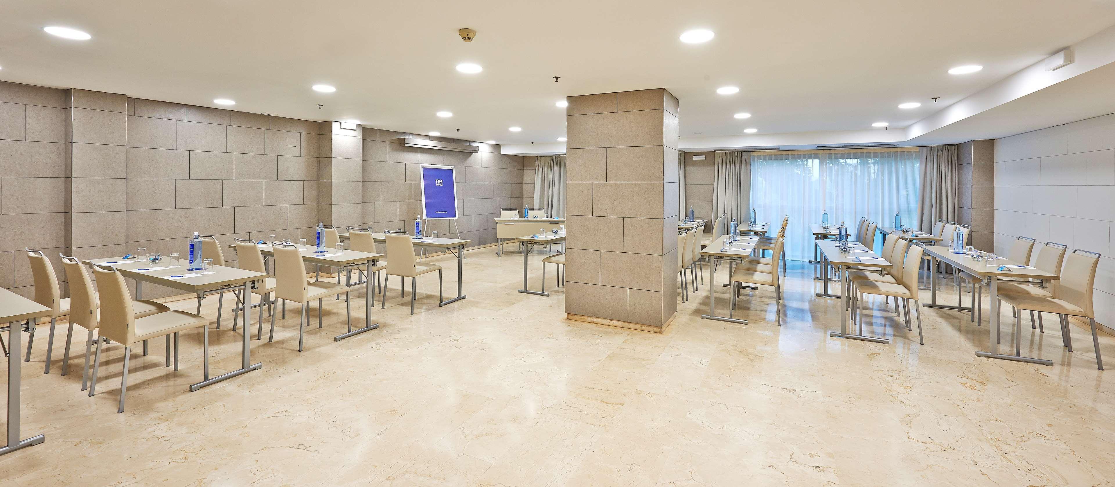 Nh Ciudad De Zaragoza Hotell Exteriör bild