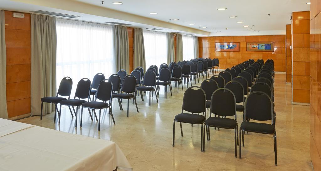 Nh Ciudad De Zaragoza Hotell Exteriör bild