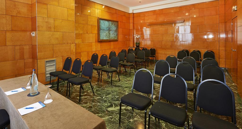 Nh Ciudad De Zaragoza Hotell Exteriör bild